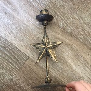 Single star distressed candlestick